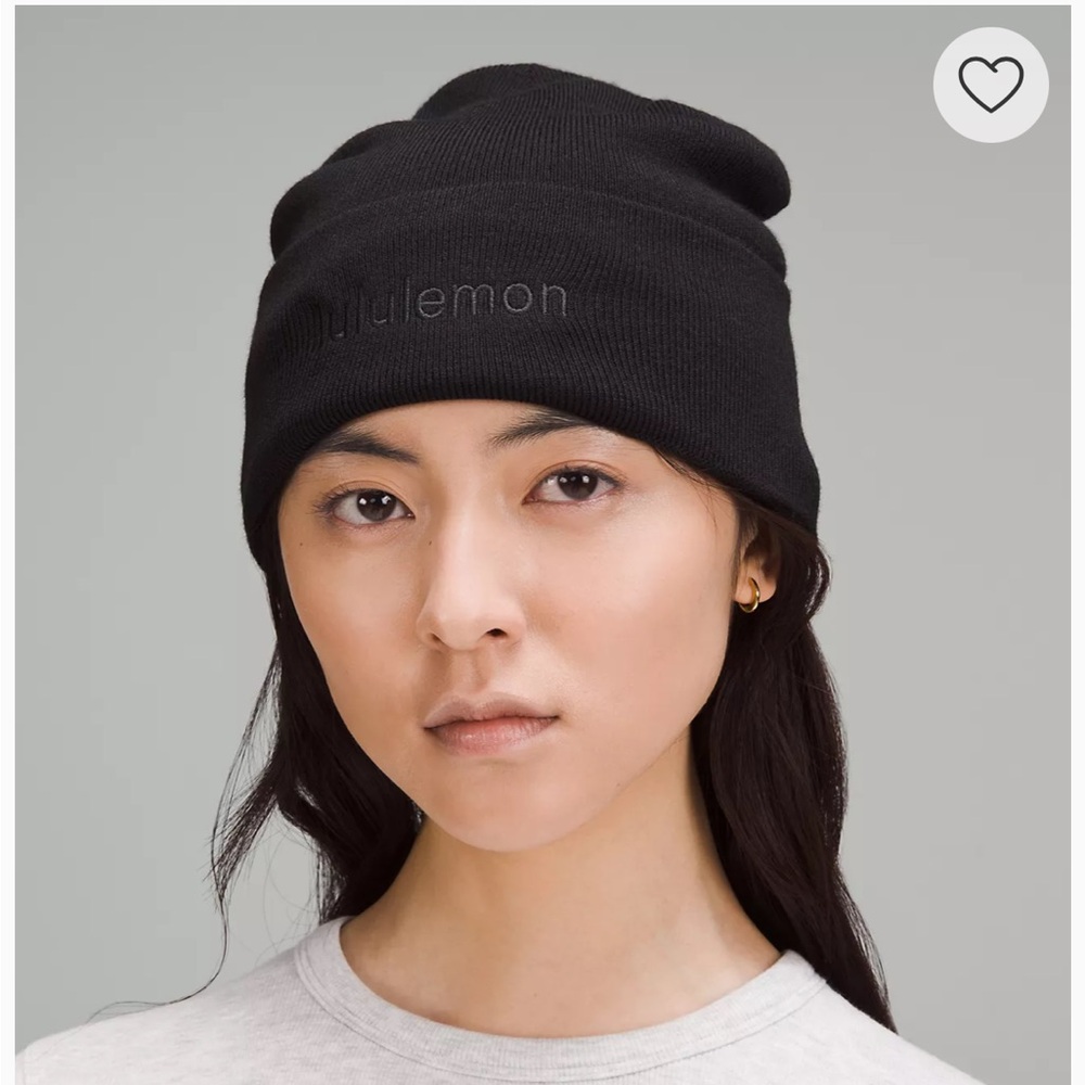 Lululemon black Revelation Beanie